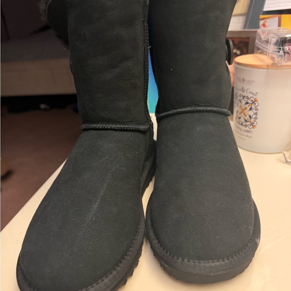 Brand New UGGS